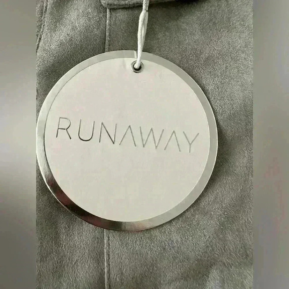 Runaway Faux Suede Mini Jackie Skirt Size 4 - Picture 9 of 14